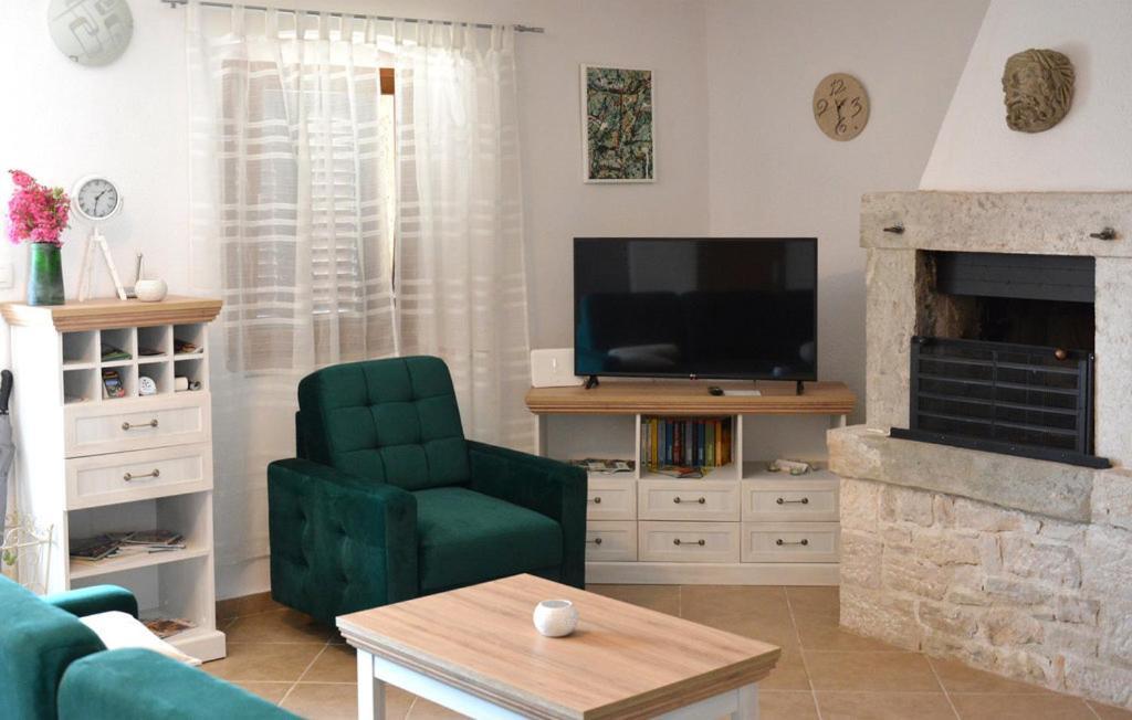 Casa Ferata - Holiday Home Vižinada Kültér fotó
