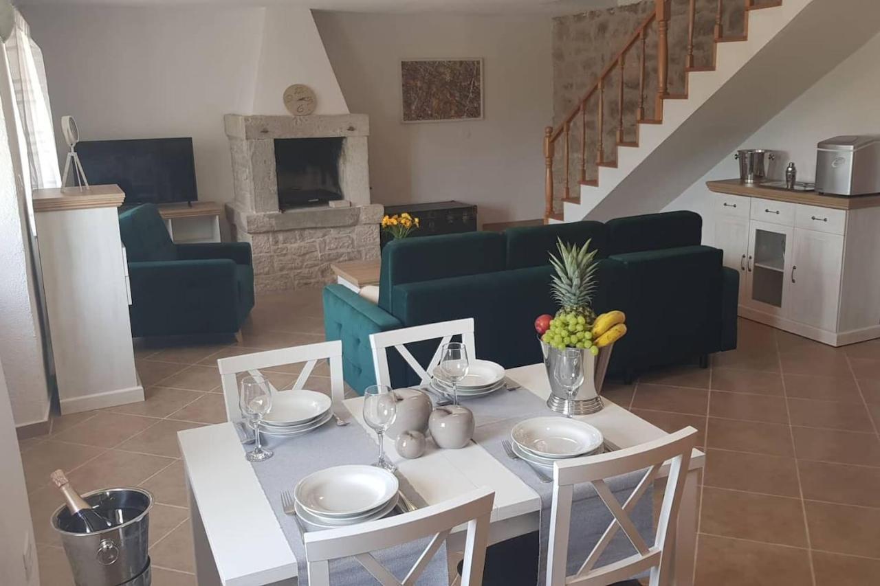 Casa Ferata - Holiday Home Vižinada Kültér fotó
